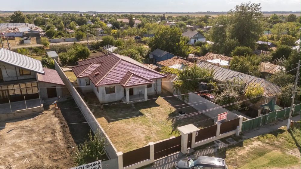 Vand casa comuna piscu