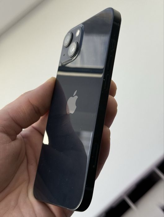 Продам Айфон 13 в