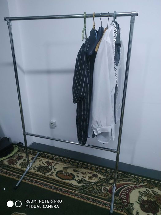 Напольная вешалка