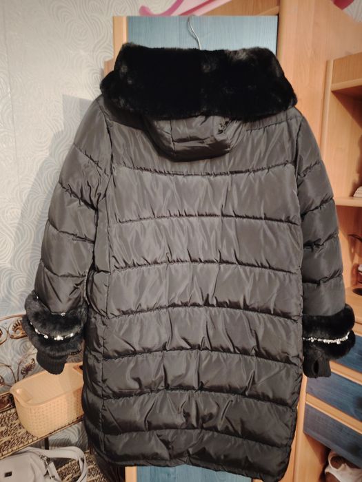 Продам пуховик женский
