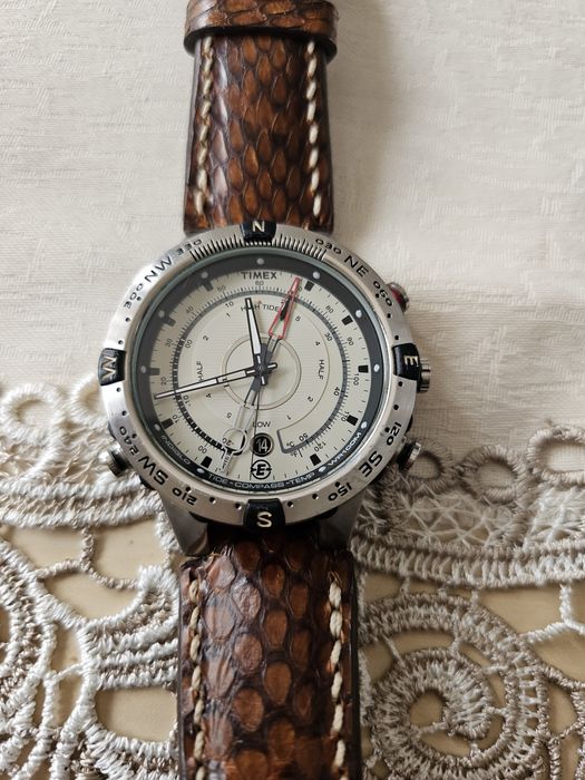 Часовник тимекс лукс