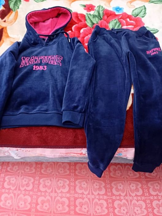 Продам спортивный костюм