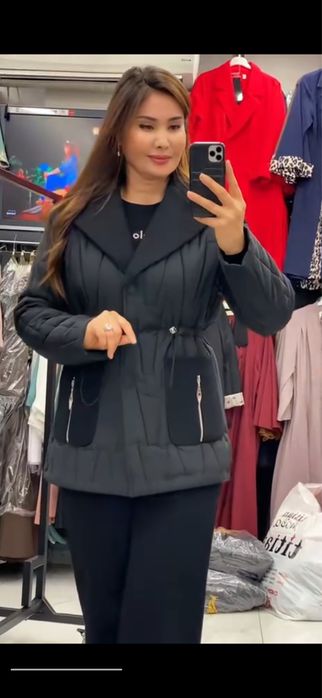 СРОЧНО ПРОДАМ женскую теплую куртку ,ниже себестоимости