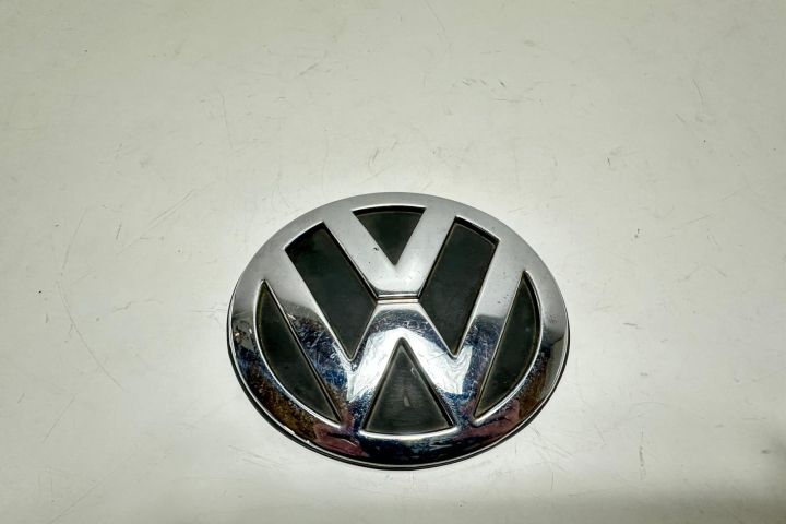 Sigla portbagaj 1j6853630A/B Volkswagen VW Golf a 4-a generatie