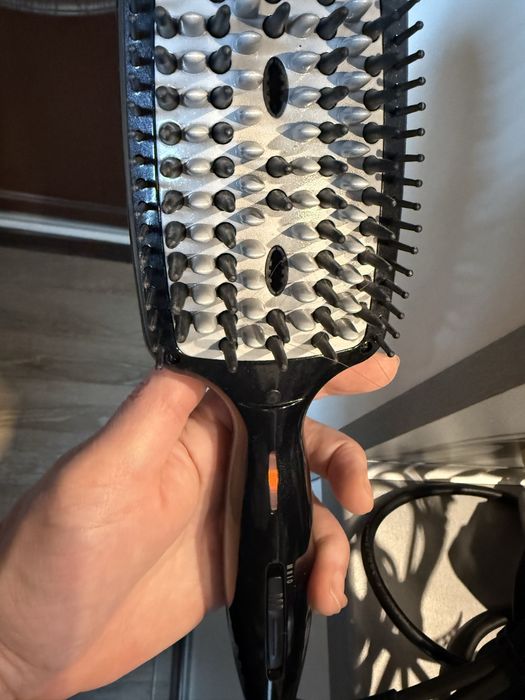 Четка за изправяне на коса на Babyliss