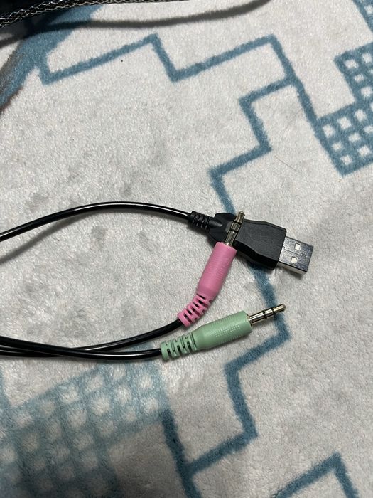 Продам наушники для компьютера