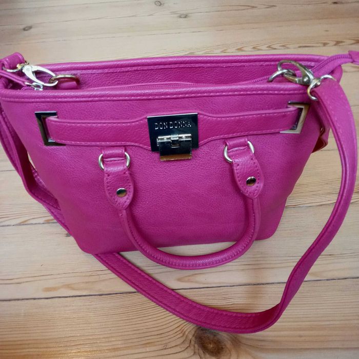 Качествена чанта в отлично състояние