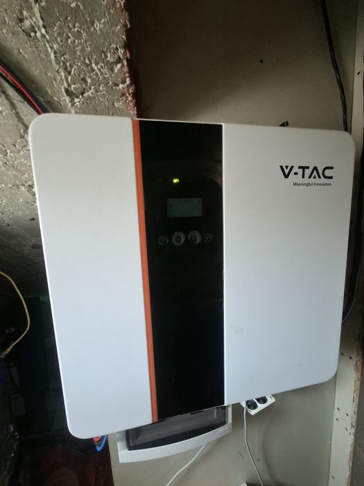 5kW Хибриден Инвертор V-TAC
SKU: 11508 | VT: VT-6606103