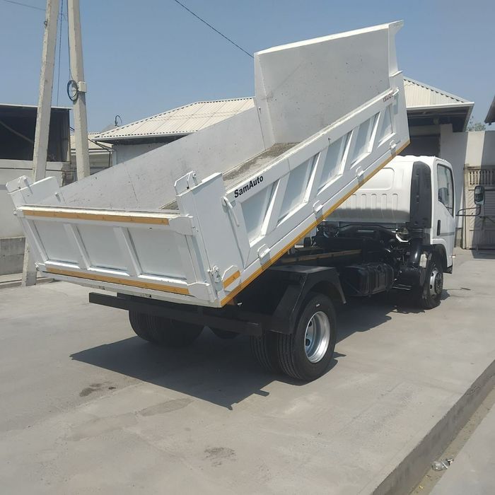 Isuzu samasval NPR 82L