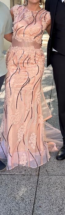 Рокля с 3д цветя официална