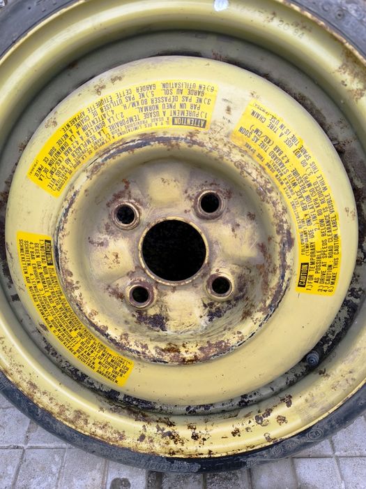 Резервна гума (патерица)