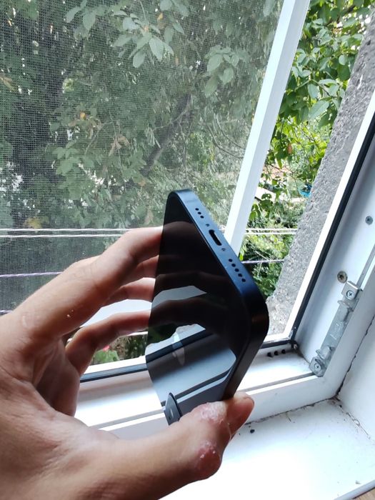 Iphone 12 64 gb!