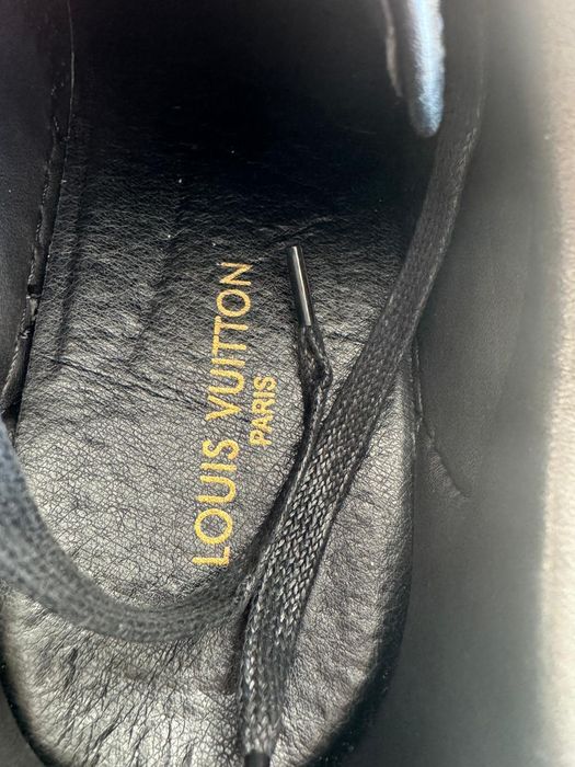 Adidași Louis vuitton