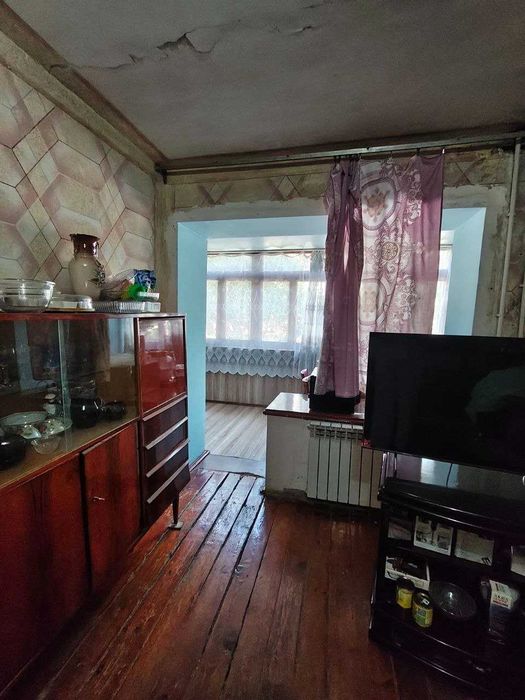 Продаётся 3-комнатная квартира на Чиланзаре-22 (под жильё или офис)!