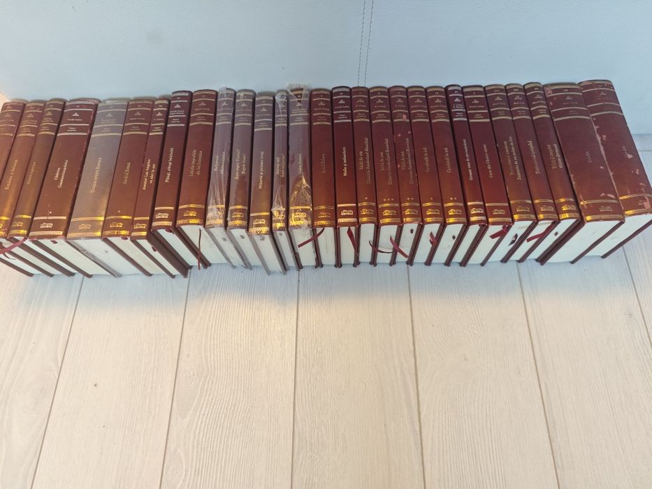 Set Colecția Adevărul de lux, 199 volume,foarte buna,Tipla