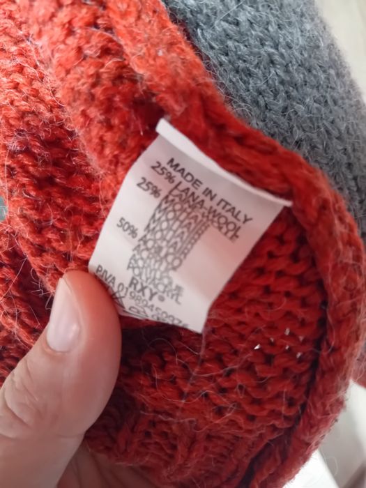 Vând rochii de lână cu mohair