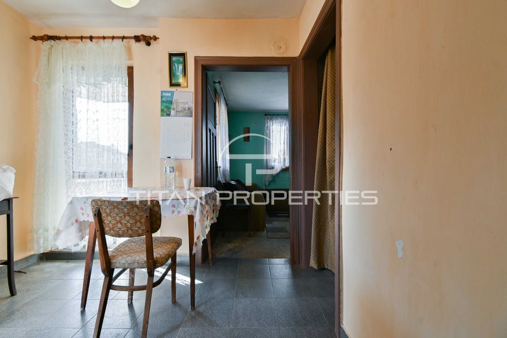 Продава се Къща в с. Владая, Област София-град - 180 кв.м за 1556 €/кв.м - Снимка #2