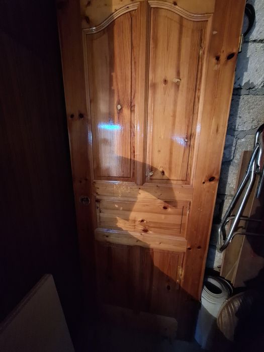 Есиктер сатылады