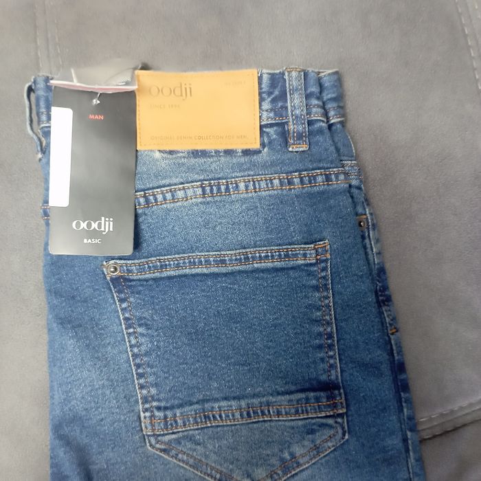 Джинсы новые стрейч