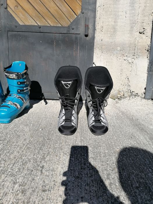 Състезателни ски обувки LANGE