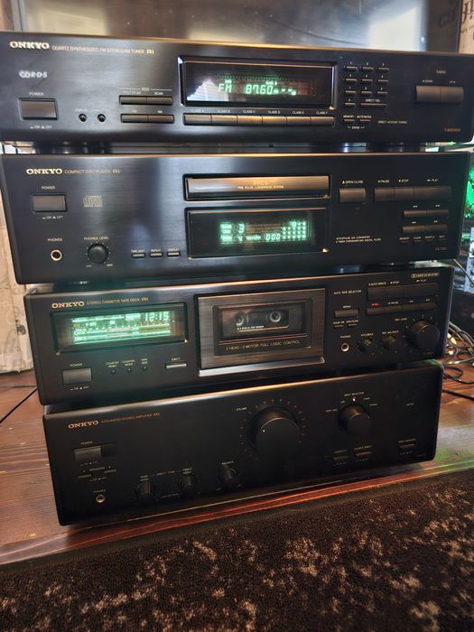 Hi-Fi система Onkyo пълен сет от 4 компонента
