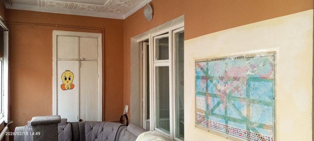 Срочно продаю. Квартира с отличной локацией. "Освежи и живи"