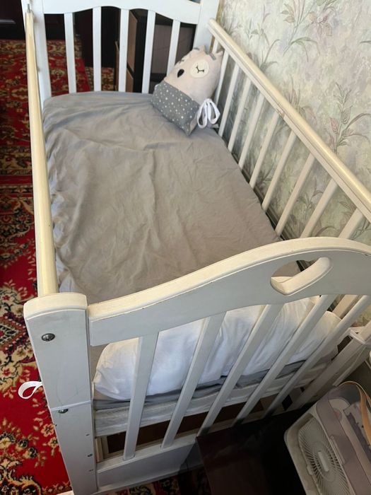 Продам детскую кроватку