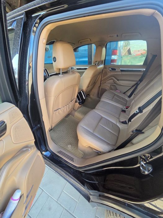 Porsche Cayenne 3.0 245 Cp an 2012!