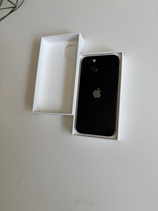 iPhone 13 128GB Midnight • Гаранция до 12.2027 • Без забележки