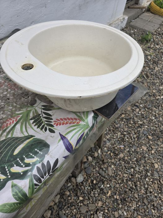 Раковина на кухню, камень