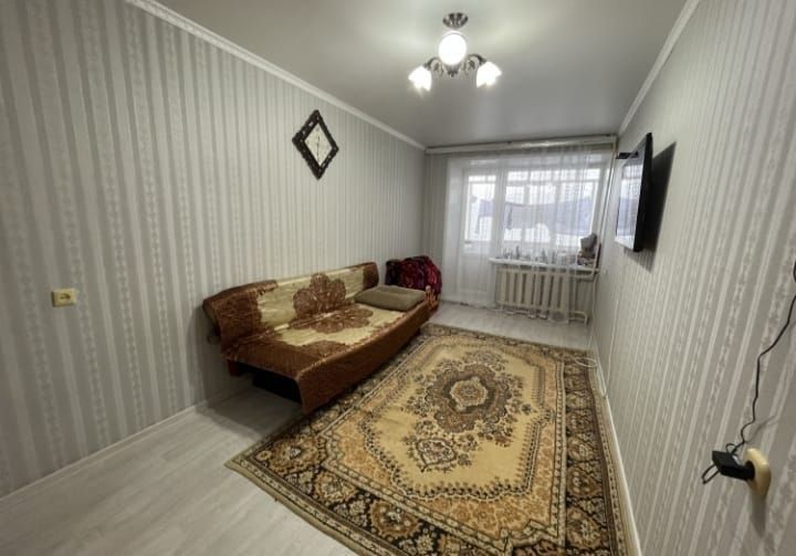 Продам малосемейку. Карбышева.