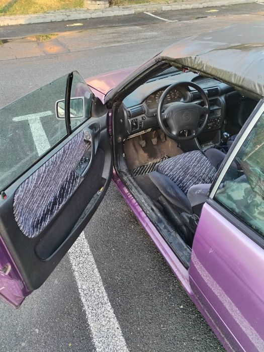 Vând Opel Astra F cabrio 2.0i