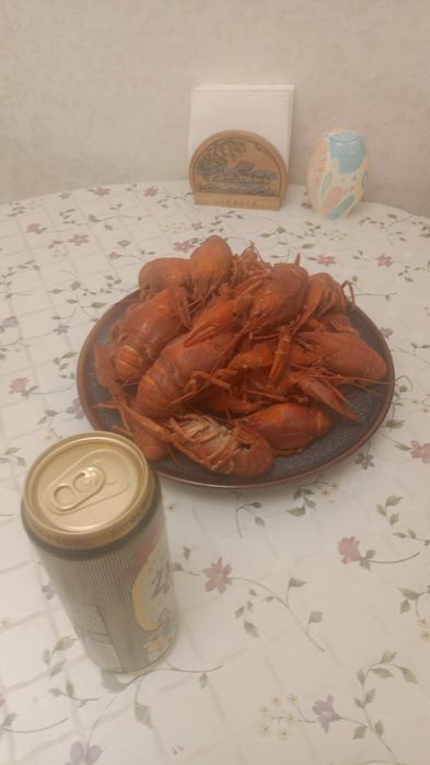 Живые свежие раки