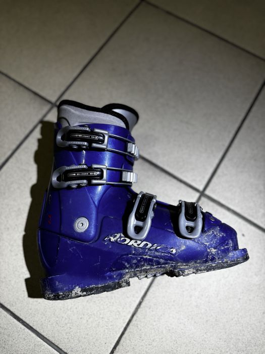 Продам ботинки для лыж