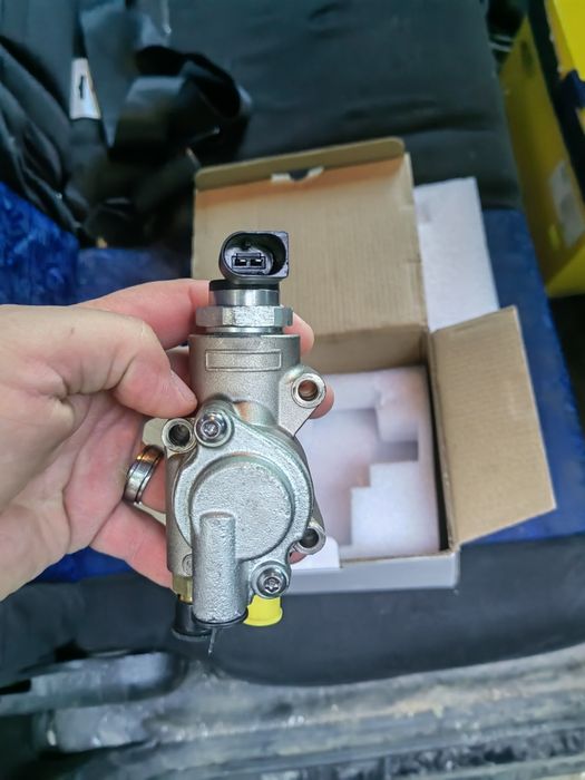 Горивна помпа за Passat B6, 3.2 бензин
