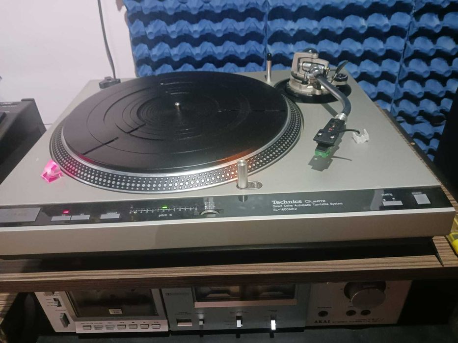 pick-up technics SL 1600Mk2,casetofoane deck akai,jvc