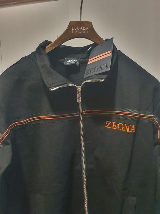 Vând trening Zenga