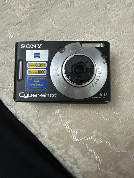 Фотоаппарат Sony Cyber-shot DSC-W40