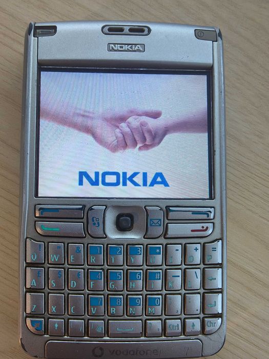 Nokia E61 RM-89, codat Vodafone, made in Finland. Cu încărcător!