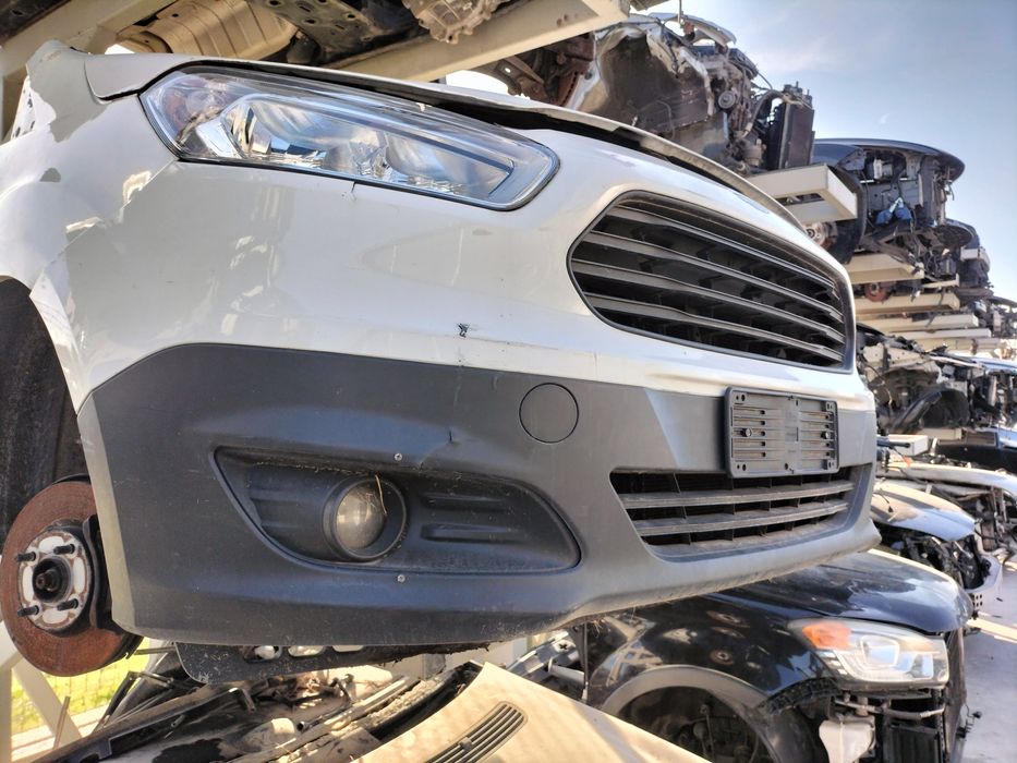 Предна броня Ford Transit Courier / Форд Транзит Куриер 2018г.