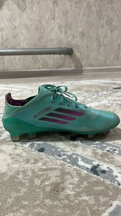 Продается спортивный бутцы