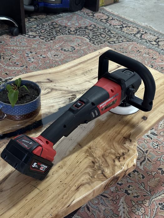 Milwaukee polisher
