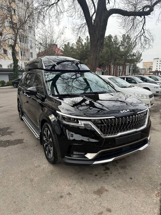 KIA Carnival сотилади