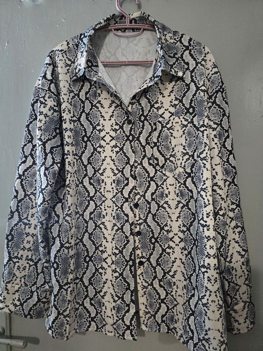 Дамски комплект с ефектен принт