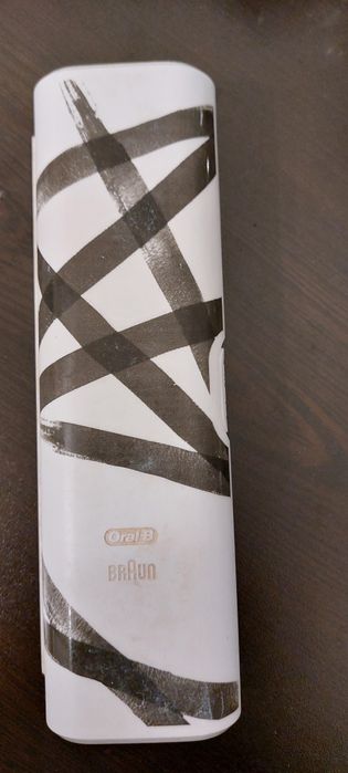 Електрическа четка за зъби Oral-B  BRAUN