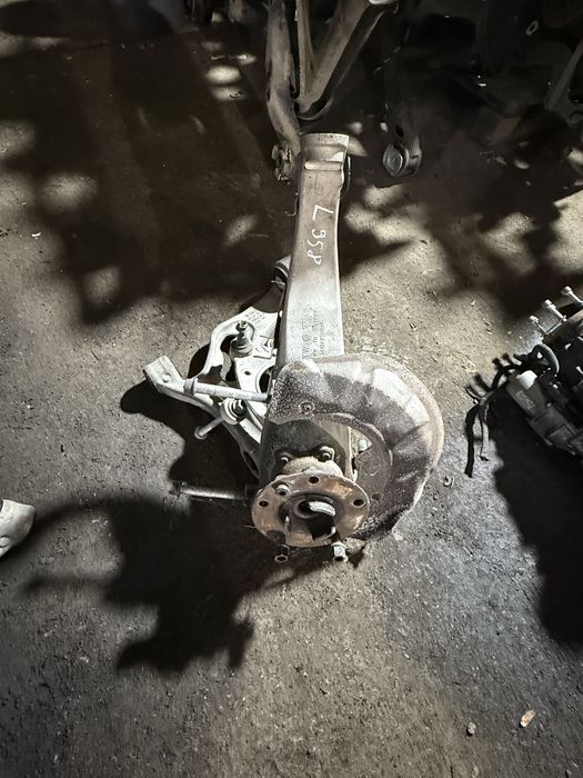 Шенкел ляв , десен ,  носач ляв ,десен  за Porsche Cayenne 958 A92 958