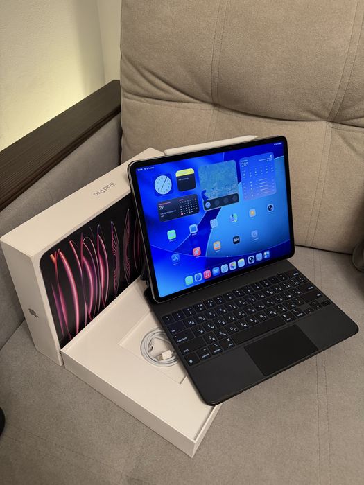 Ipad pro, 12.9, m2, 256GB + pencil + оригинал клавиатура