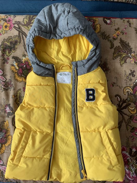 Продается Жилетка безрукавка