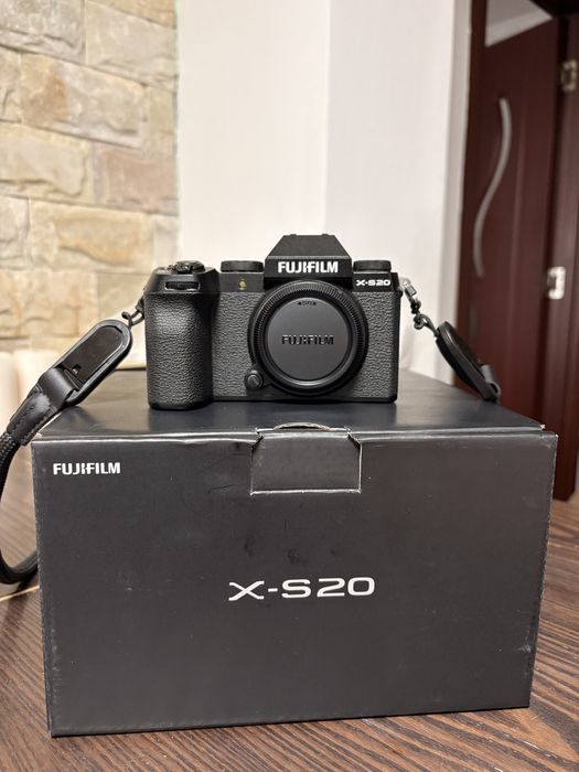 Fujifilm X-S20 - cu garantie