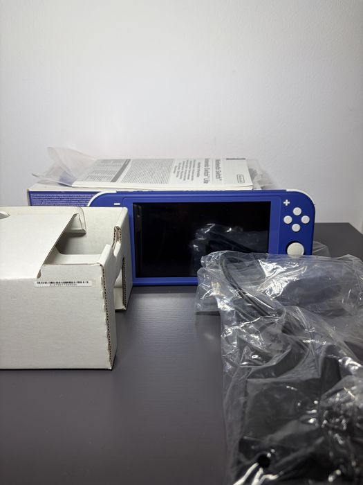 Nintendi switch lite modat full box